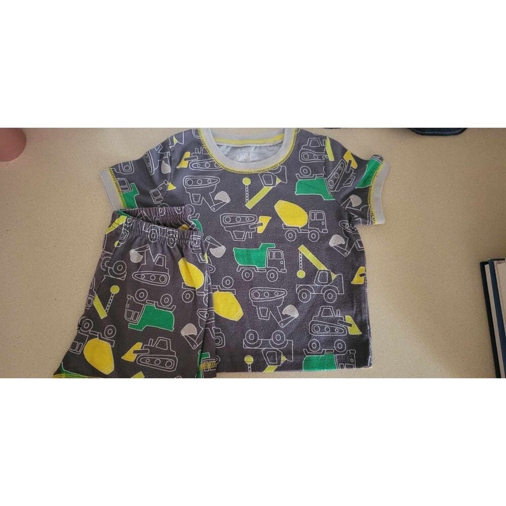 Child Of Mine Made by Carter's 18 months 2 piece PJ's